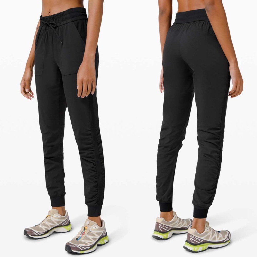 Lululemon Beyond the Studio Jogger in Black - Size 0